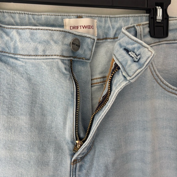 Driftwood Colette Stretch Denim Embroidered Daisy Cropped Straight Leg Jean - Picture 9 of 11